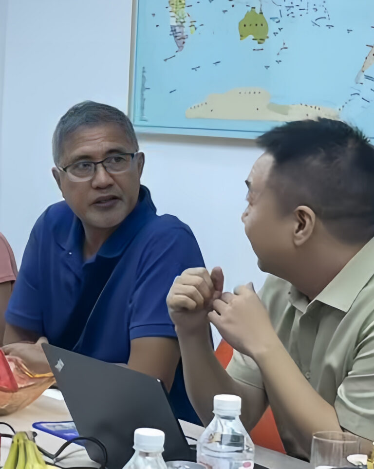 超清 talk with our team